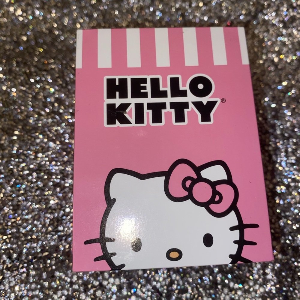 Hello Kitty Watch + BONUS - Picture 2 of 3